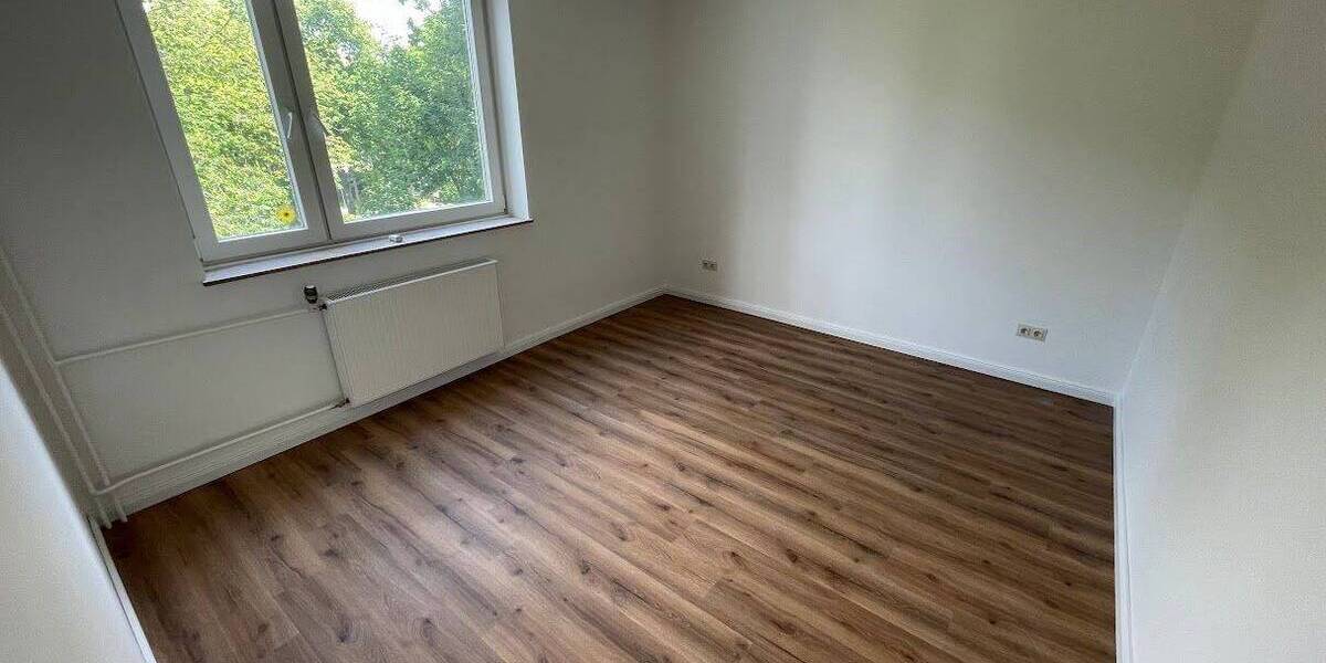 Etagenwohnung Duisburg Hochheide - 2 Zimmer, 68 m&sup2;, 589&euro; | Angebot:26799423