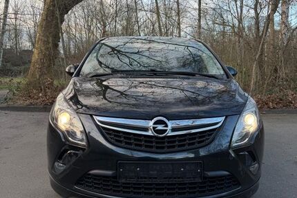 Opel Zafira Tourer 208.231 km 7.490 &euro; Essen 45327