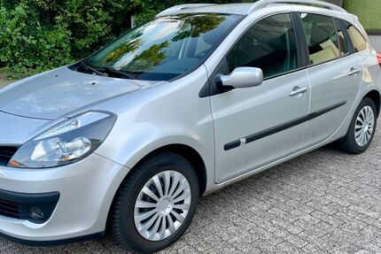 Renault Clio 173.207 km 4.700 € Duisburg 47058