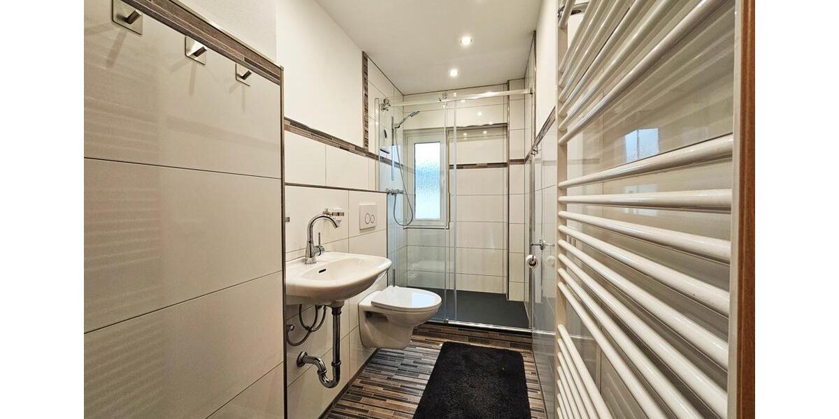 Moderne, voll möblierte 2,5-Zimmer-Wohnung mit Balkon und offenem Wohnkonzept 2.5 zimmer