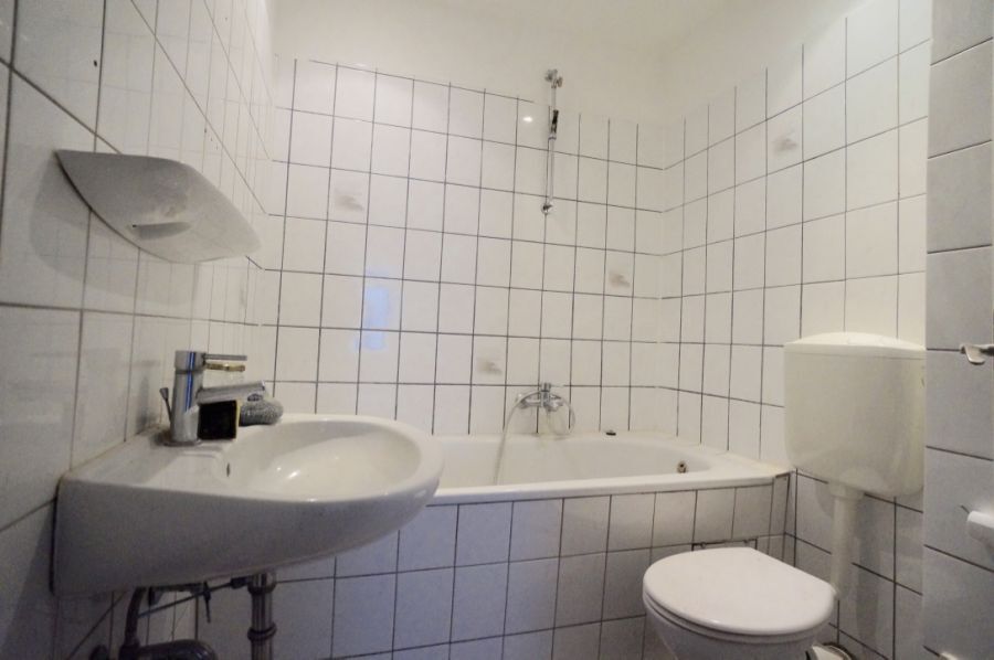 Schöne 3 Zimmer Wohnung im gepflegten Haus ! 3 zimmer