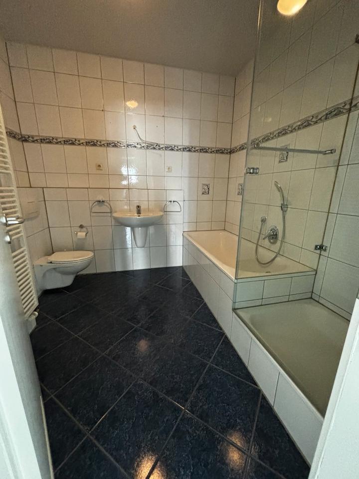 Helle 105 m² Eigentumswohnung mit Süd Balkon