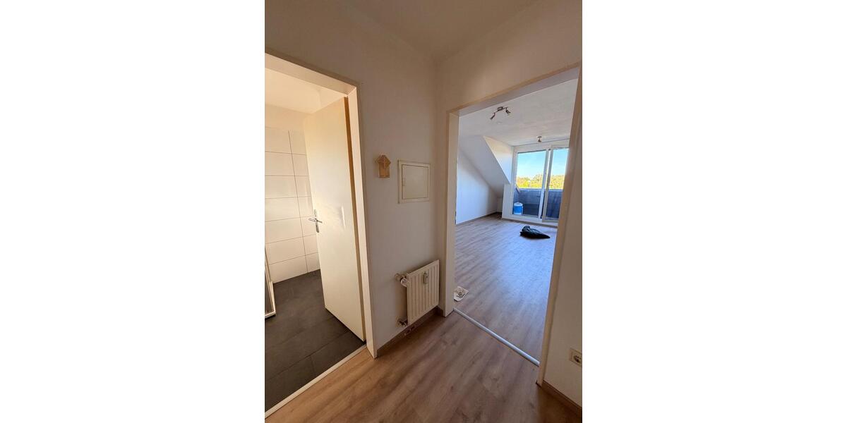 Etagenwohnung Essen Stadtbezirk IV - 1 Zimmer, 28 m&sup2;, 350&euro; | Angebot:26414697