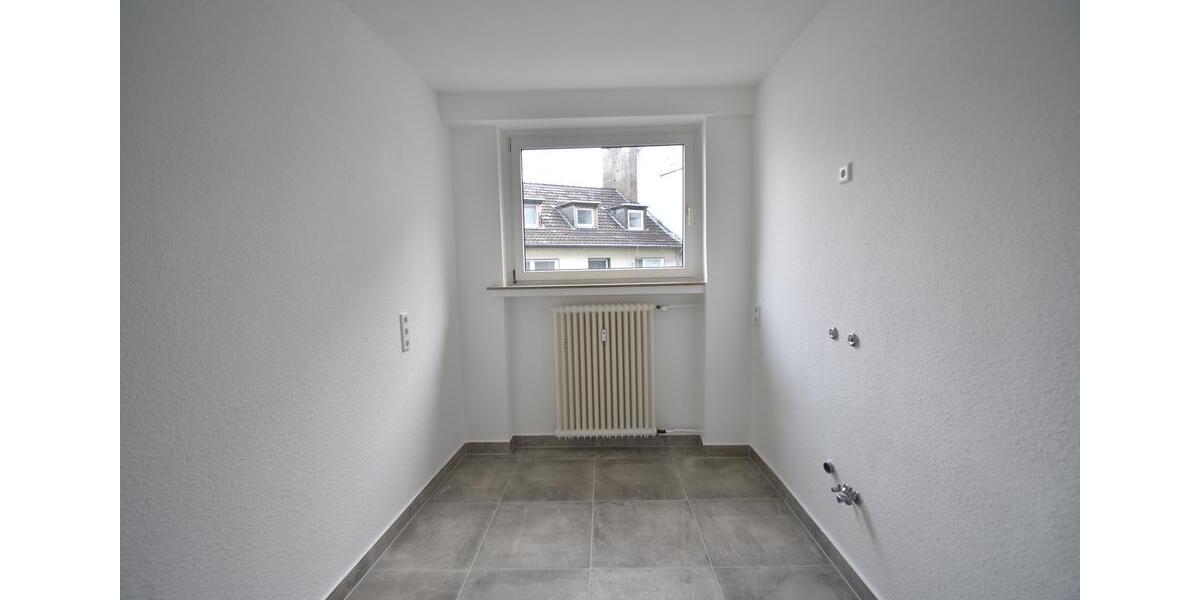 Etagenwohnung Essen Stadtkern - 3 Zimmer, 92 m&sup2;, 1.045&euro; | Angebot:24862007