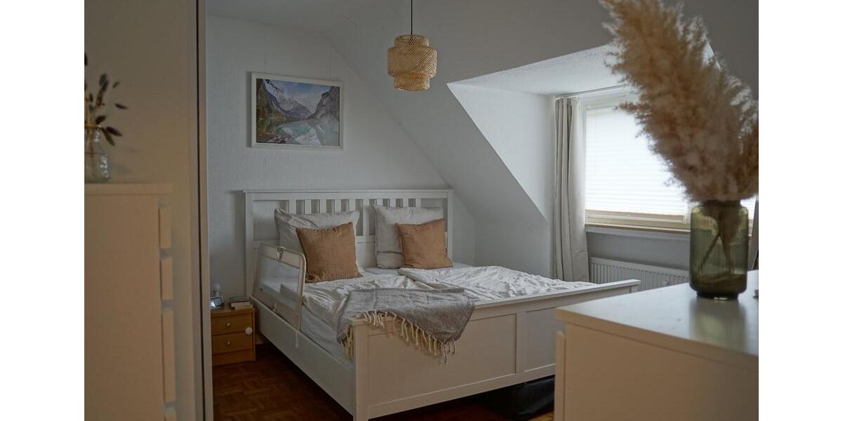 Dachgeschoßwohnung Essen Stadtbezirk II - 4 Zimmer, 95 m&sup2;, 379.000&euro; | Angebot:25960748