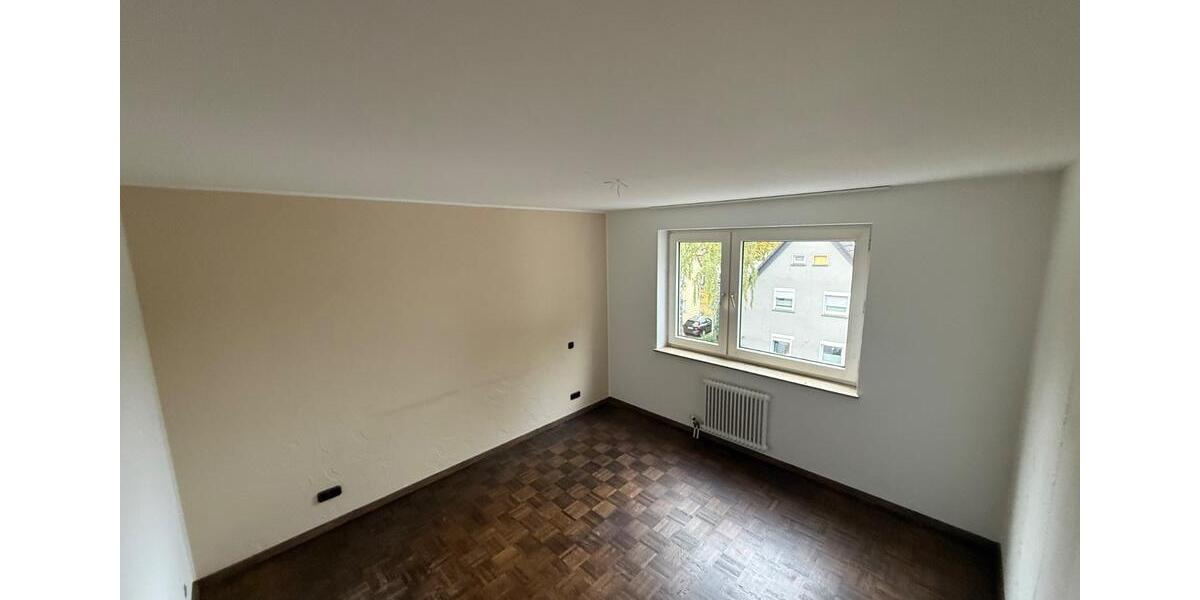 Eigentumswohnung mit zweiseitigen Balkon 2.5 zimmer
