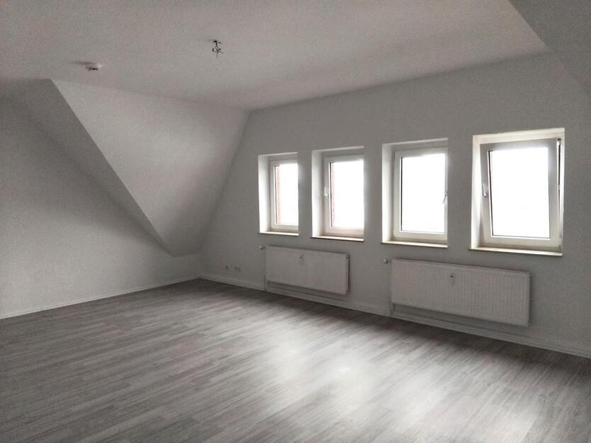 Renovierte 2 Zimmer Wohnung im DG in Gelsenkirchen zu vermieten!!! zimmer