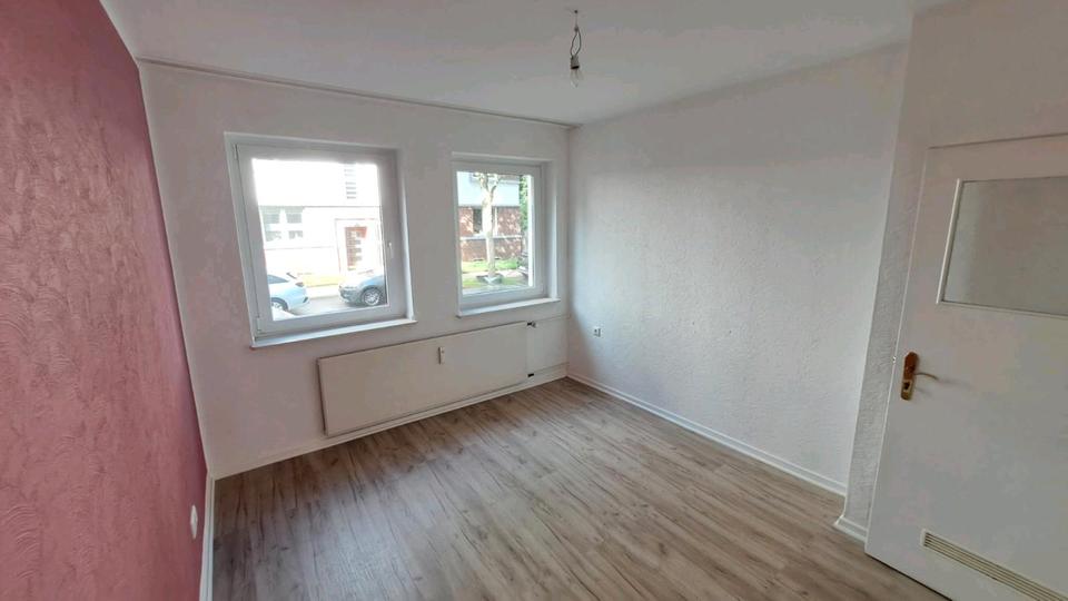 Erdgeschoßwohnung Essen Stadtbezirk III - 3 Zimmer, 75 m&sup2;, 150.000&euro; | Angebot:27457205