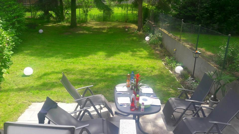 2-Zimmer Erdgeschosswohnung mit Garten in Düsseldorf-Eller zimmer