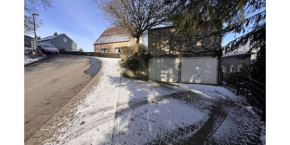 3-Zimmer-DG-Wohnung in Gevelsberg mit Balkon und fantastischer Aussicht 3 zimmer