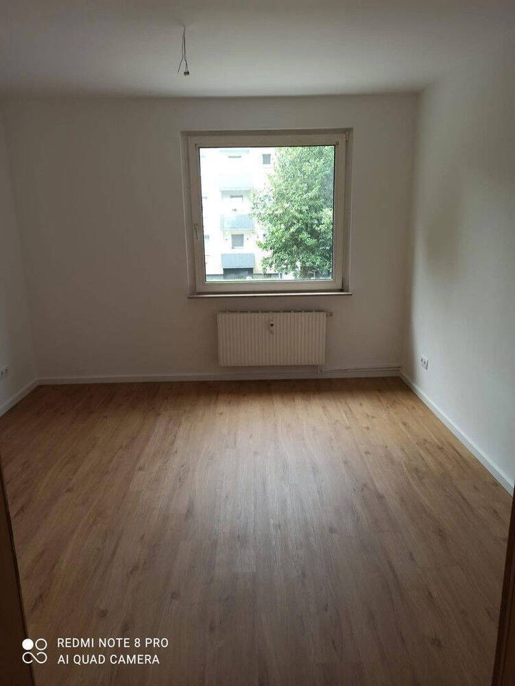 Modernisierte 3 Zimmerwohnung mit Balkon und Tageslichtbad