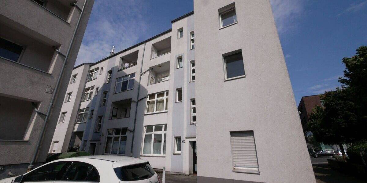 Perfekt für junge Leute: Gepflegte 2,5-Raum-Etagenwohnung mit Küche und Balkon Nahe der Universität 2 zimmer