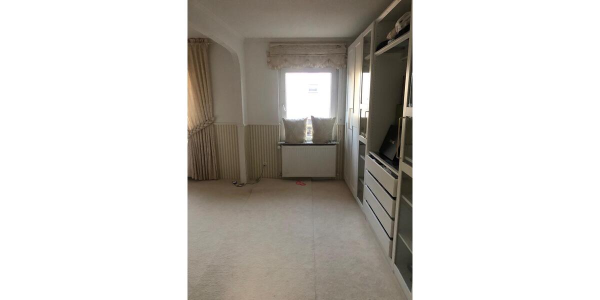 Etagenwohnung Duisburg Mittelmeiderich - 6 Zimmer, 169 m&sup2;, 263.000&euro; | Angebot:26929867