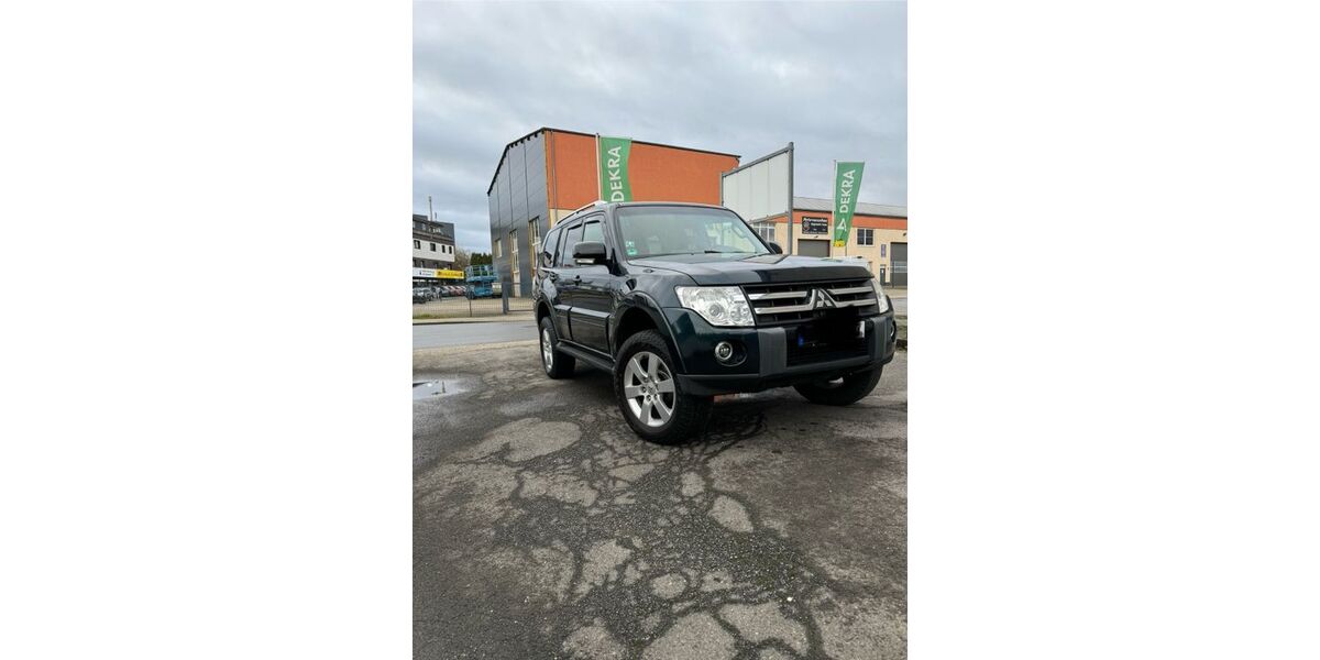 Mitsubishi Pajero 300.000 km 13.999 &euro; Mülheim an der Ruhr 45472