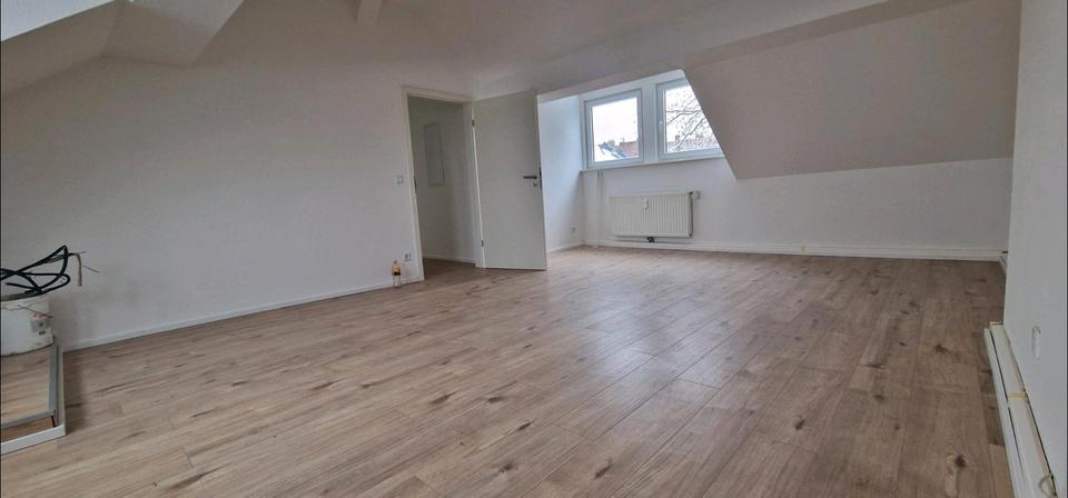 Dachgeschoßwohnung Bottrop Batenbrock - 2 Zimmer, 75 m&sup2;, 750&euro; | Angebot:25647921