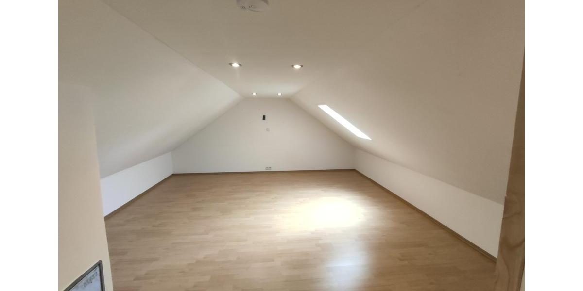 Maisonette-Wohnung mit Balkon in ruhiger Lage von Bochum (44894) 3 zimmer