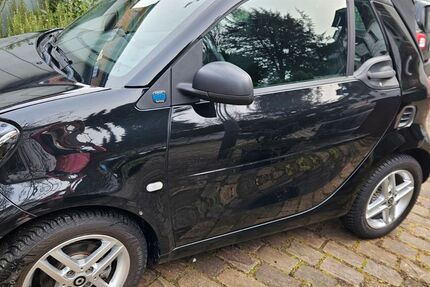 Smart ForTwo 22.200 km 11.000 &euro; Essen 45219