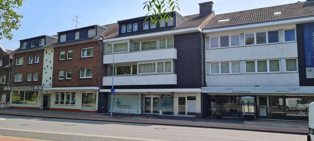 Haus zum Kaufen in Neukirchen-Vluyn 780.000 € 455 m²