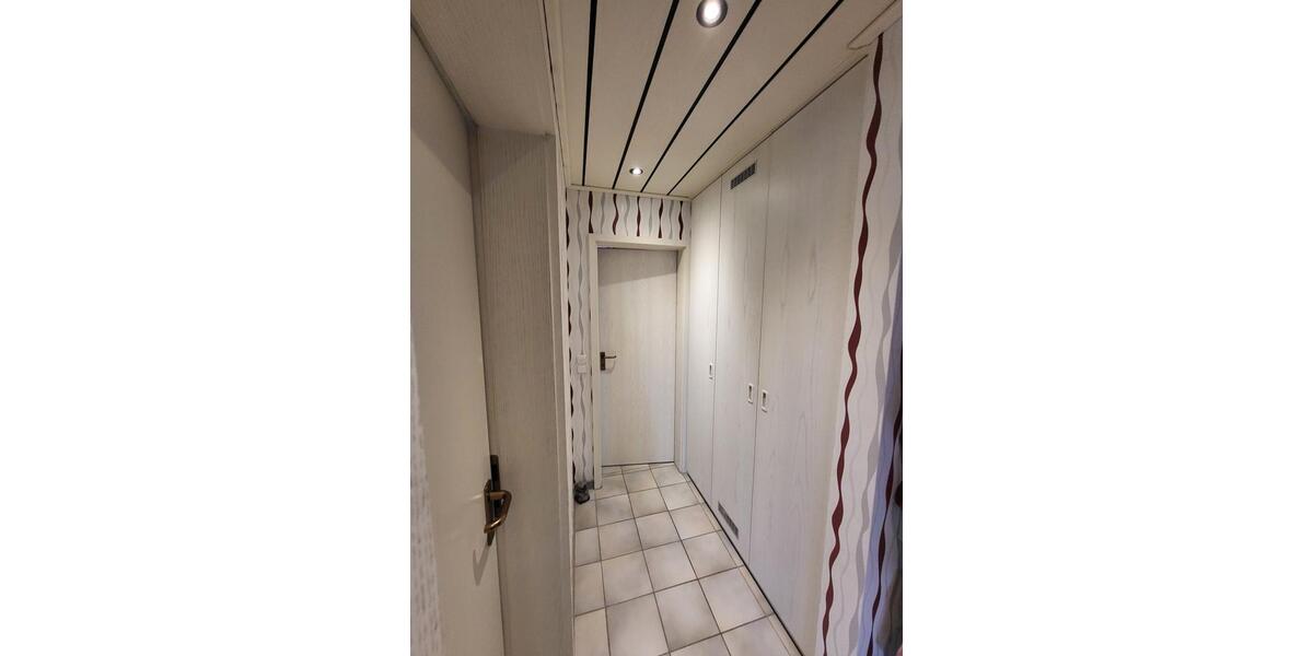 Großzügige DG-Wohnung in ruhiger Lage ohne Provision 4.5 zimmer