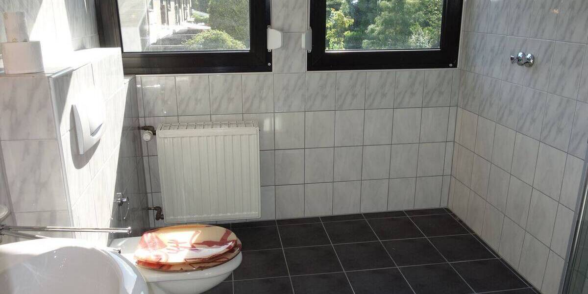 Mehrfamilienhaus, Wohnhaus Düsseldorf Hubbelrath - 7 Zimmer, 237 m&sup2;, 870.000&euro; | Angebot:21133415