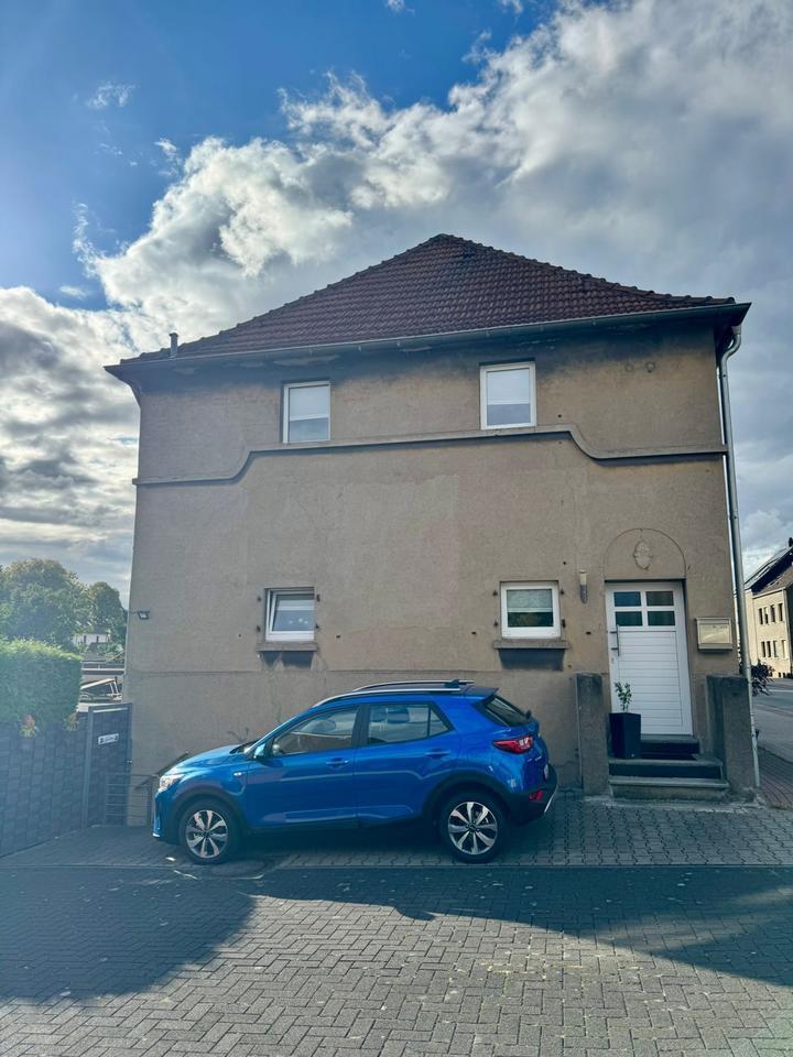 *Anfragestopp* Einfamilienhaus mit Garage und Stellplatz