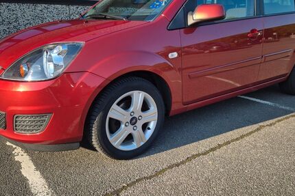 Ford Fiesta 114.000 km 3.999 &euro; schwelm 58332