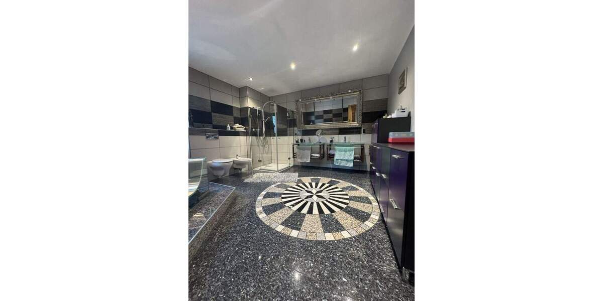 Einfamilienhaus Oberhausen Heide - 7 Zimmer, 223 m&sup2;, 819.000&euro; | Angebot:25772335