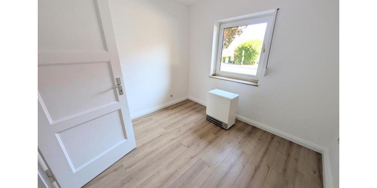 **Erdgeschoss, frisch renoviert und neues Tageslichtbad gewünscht? Dann schnell sein!** 3 zimmer