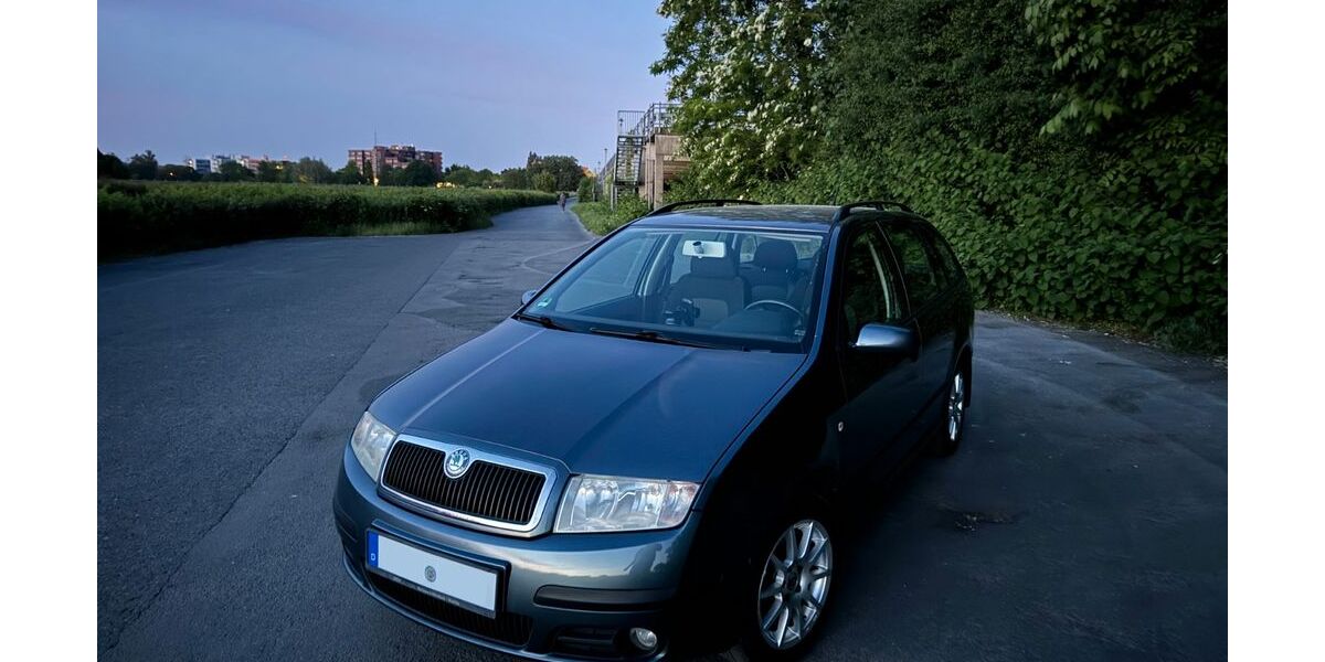 Skoda Fabia 200.500 km 1.950 &euro; Dinslaken 46535