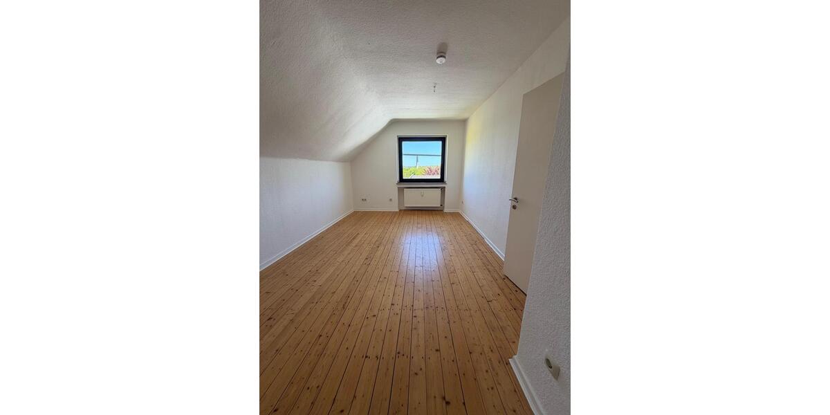 Dachgeschoßwohnung Mülheim an der Ruhr Linksruhr - 1 Zimmer, 35 m&sup2;, 480&euro; | Angebot:26411524