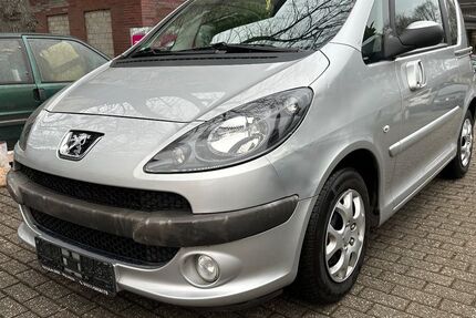 Peugeot 1007 69.900 km 1.749 € Essen 45145