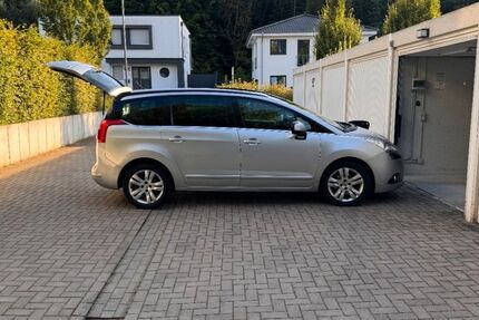 Peugeot 5008 177.500 km 5.950 € Bochum 44892