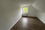 Dachgeschoßwohnung Essen Stadtbezirk VI - 3 Zimmer, 72 m&sup2;, 590&euro; | Angebot:26275256