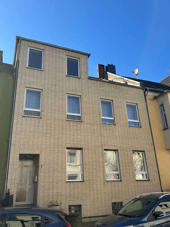 Haus zum Kaufen in Duisburg 350.000 € 255 m²