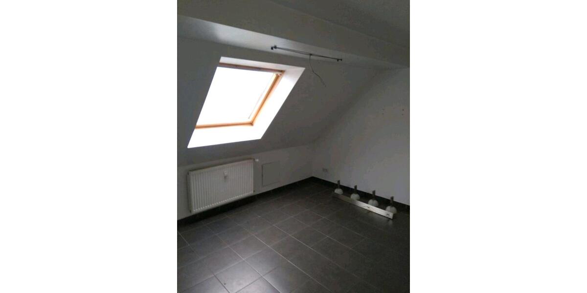 Etagenwohnung Duisburg Ruhrort - 3 Zimmer, 90 m&sup2;, 135.000&euro; | Angebot:26915511