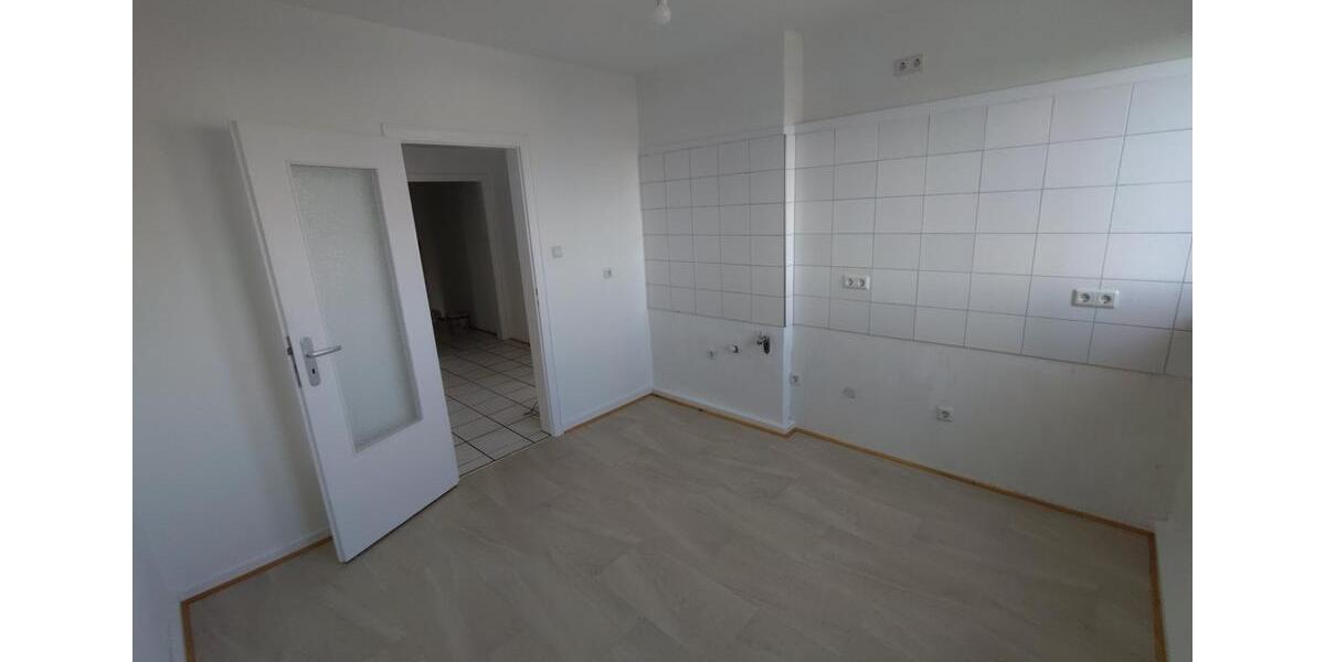 Etagenwohnung Duisburg Duisburg-Mitte - 3 Zimmer, 89 m&sup2;, 725&euro; | Angebot:25840824