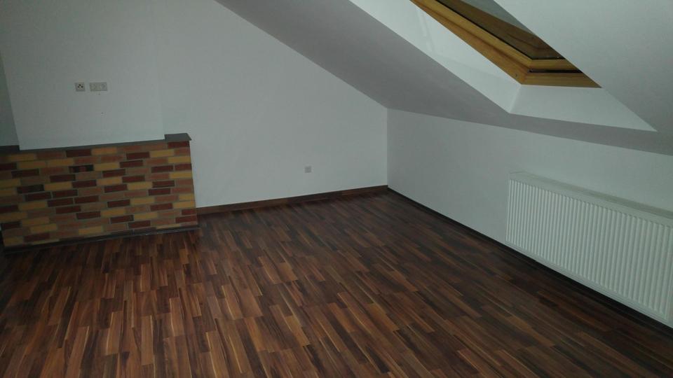 Dachgeschosswohnung Stadtmitte 1 zimmer
