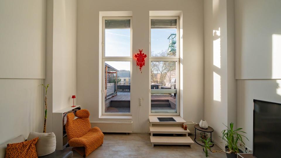 Industrie-Chic trifft auf Modernes Wohnen – 270 m² Loft-Haus 4 zimmer