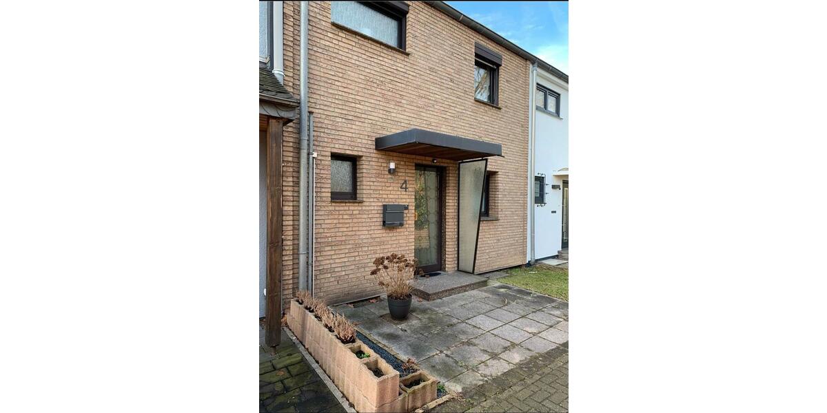 Reihenmittelhaus mit Garten und Garage in Duisburg Süd 4 zimmer