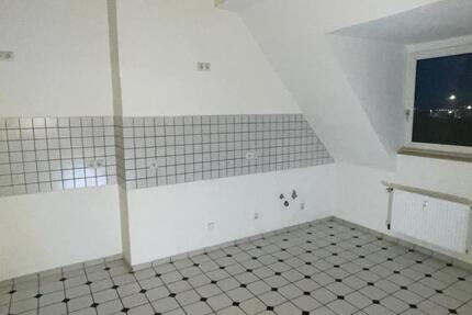 Für Junge und Junggebliebene. Tolle 2-Zimmer-Wohnung im 4. OG in Duisburg Ruhrort 2 zimmer