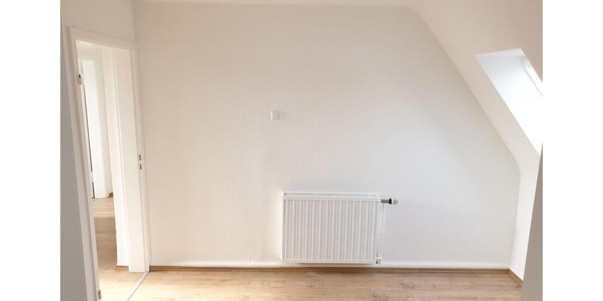 3-Zimmer-DG-Wohnung mit Einbauküche in RE-Grullbad 3 zimmer