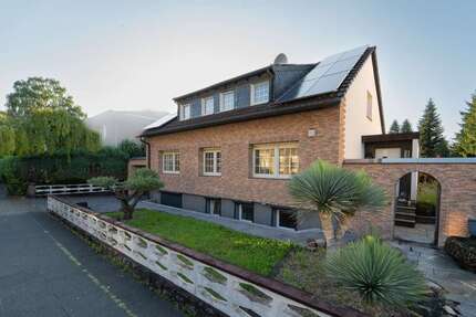 Haus zum Kaufen in Wuppertal 1.200.000 € 240 m² 6 zimmer