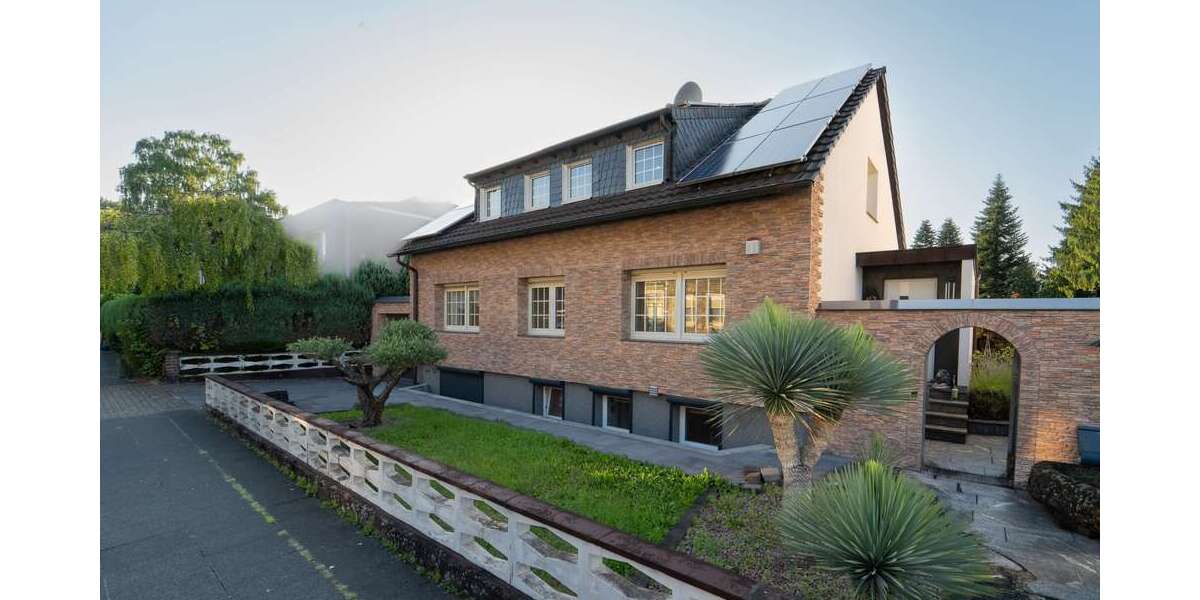 Haus zum Kaufen in Wuppertal 1.200.000 € 240 m² 6 zimmer