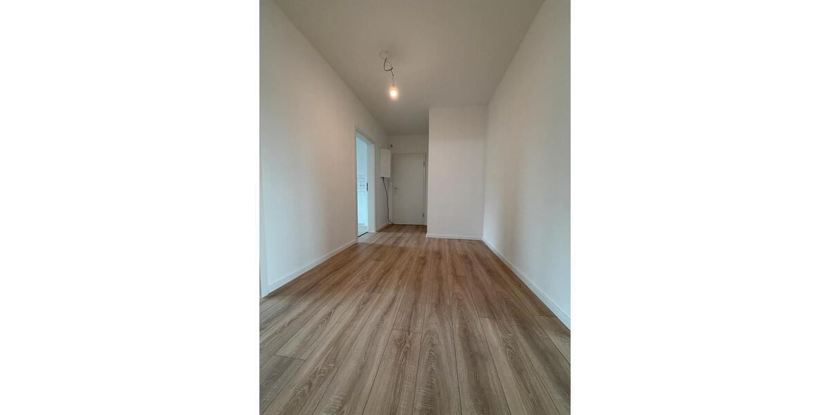 Dachgeschoßwohnung Duisburg Mittelmeiderich - 2 Zimmer, 78 m&sup2;, 900&euro; | Angebot:25790437