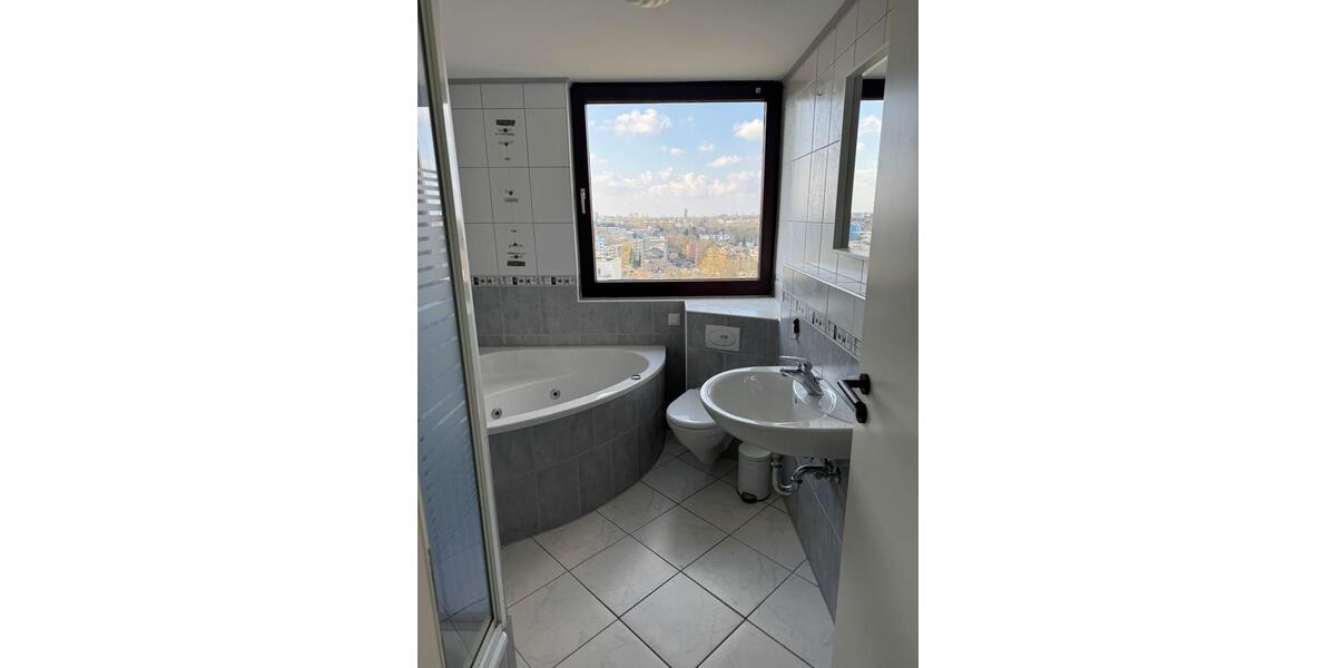 Etagenwohnung Bochum Laer - 3 Zimmer, 84 m&sup2;, 1.350&euro; | Angebot:25833798