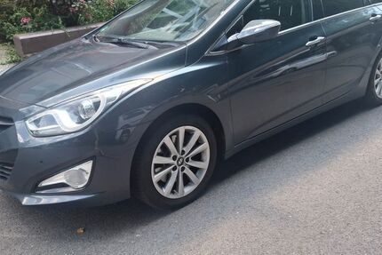 Hyundai i40 280.000 km 3.500 &euro; wuppertal 42277