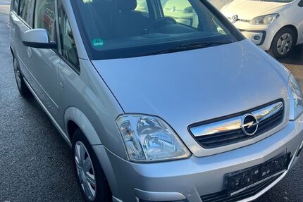 Opel Meriva 163.000 km 2.699 &euro; Recklinghausen 45663