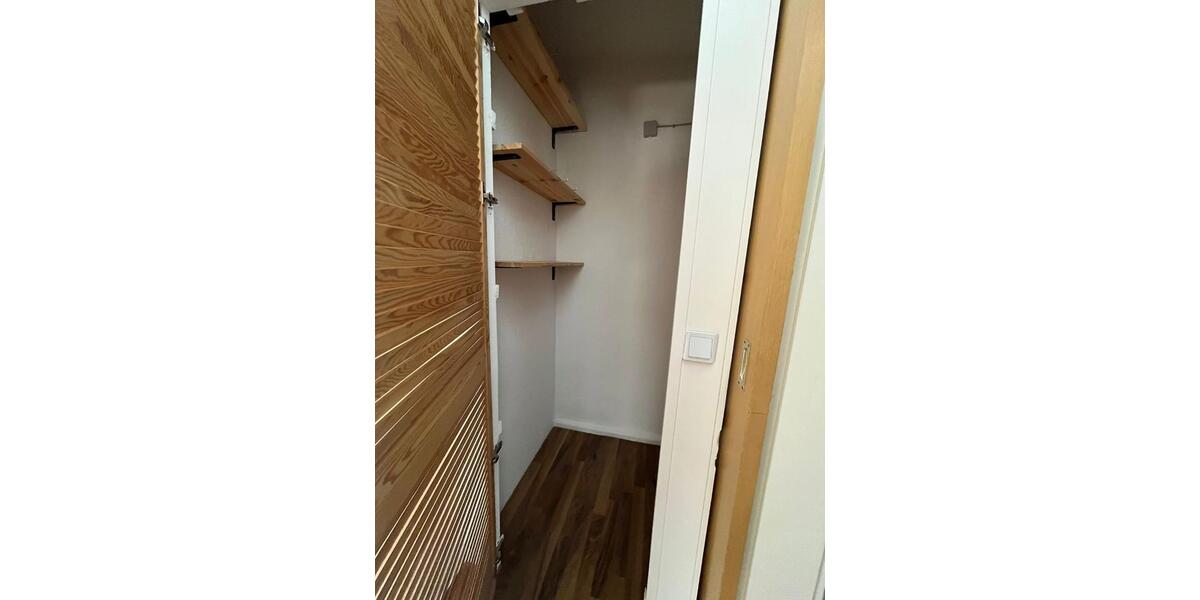 Dachgeschoßwohnung Bochum Höntrop - 4.5 Zimmer, 135 m&sup2;, 945&euro; | Angebot:26386976