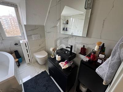 SCHÖNER WOHNEN MIT KAMIN UND OFFENEM STUDIO 4 zimmer