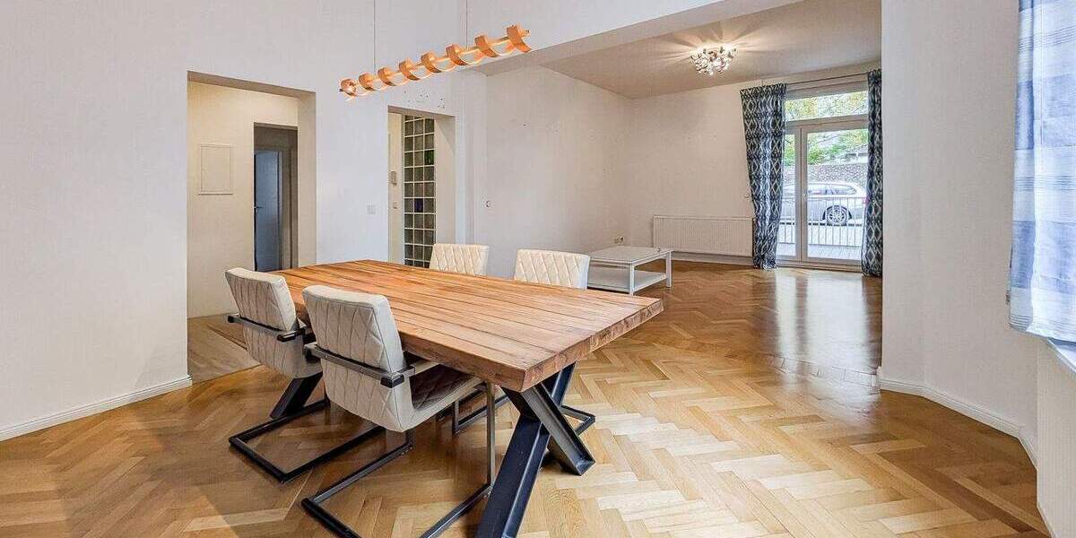 5,5 Zimmer - Terrasse - kernsaniert - inkl. Einbauküche - Stellplatz 5 zimmer